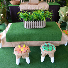 jurassic-dinosaur-party-chairs-table